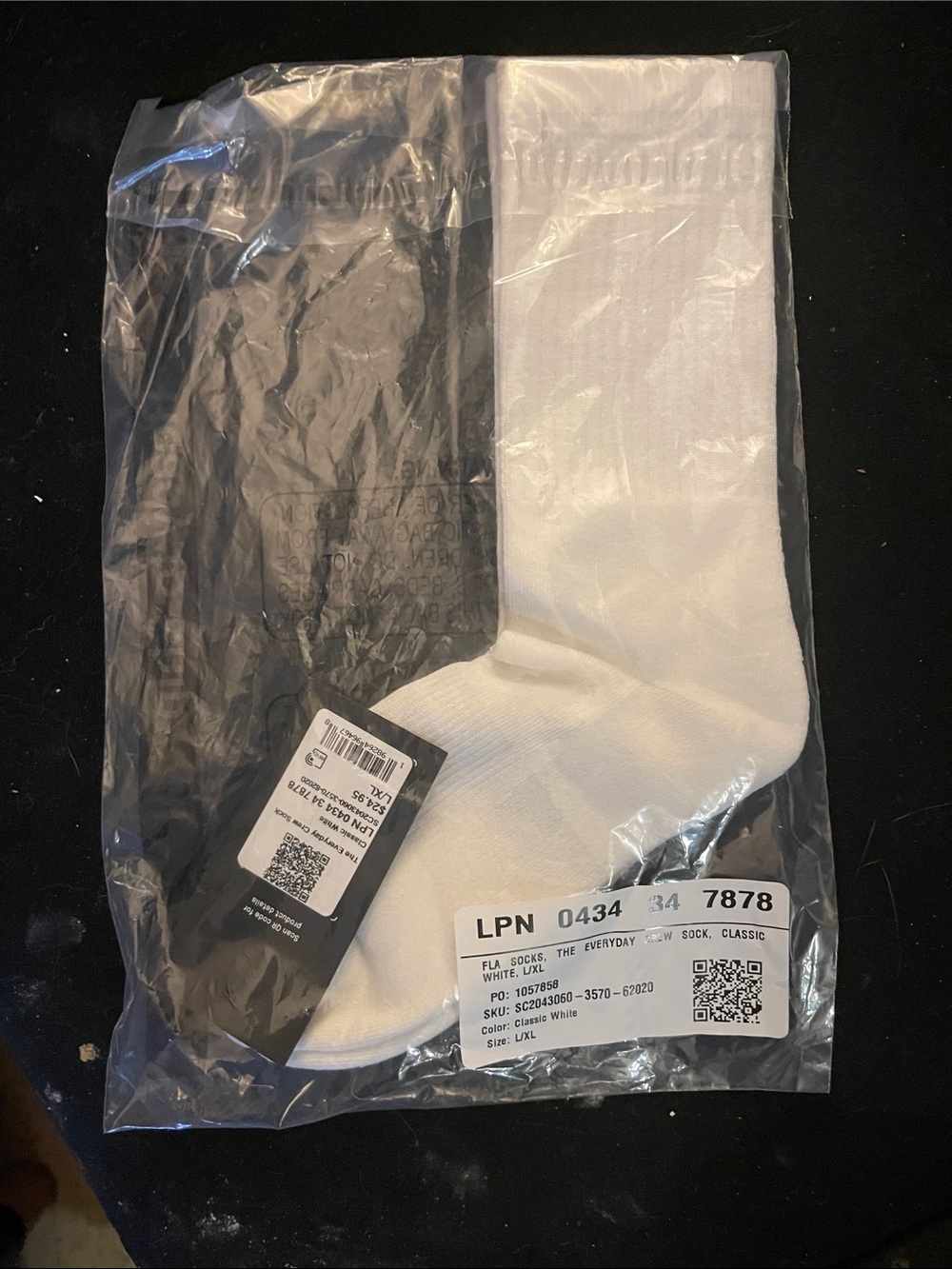 Fabletics Classic White Everyday Crew Socks - 1 Pair
